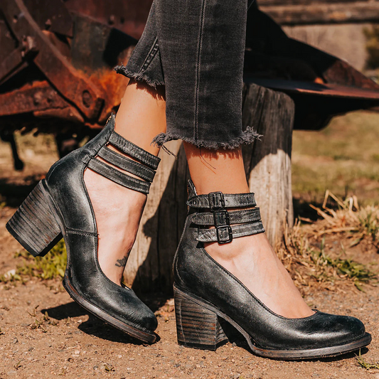 Elena | Zapato de Tacón de Cuero con Triple Hebilla