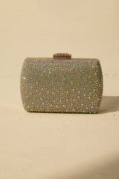 Clutch tipo caja cubierto de cristales