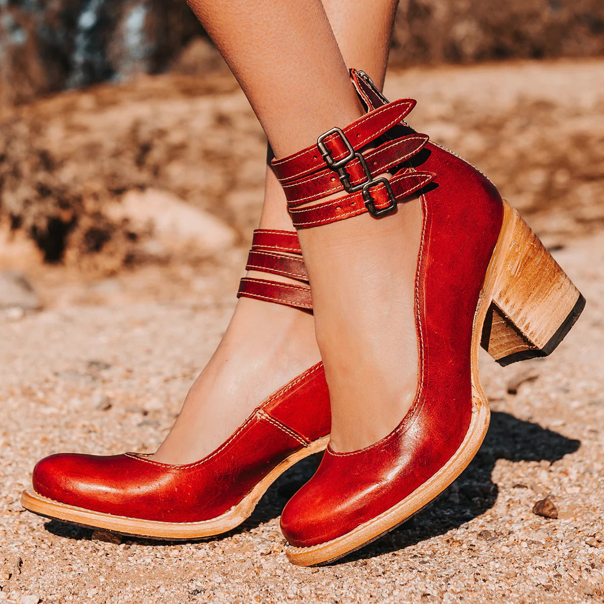 Elena | Zapato de Tacón de Cuero con Triple Hebilla