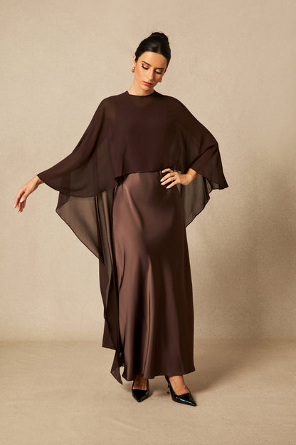 Vestido largo con capa, perfil