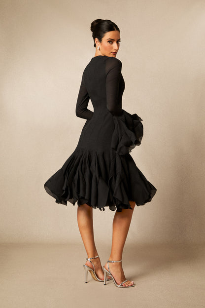 Vestido midi manga larga en negro, detalle