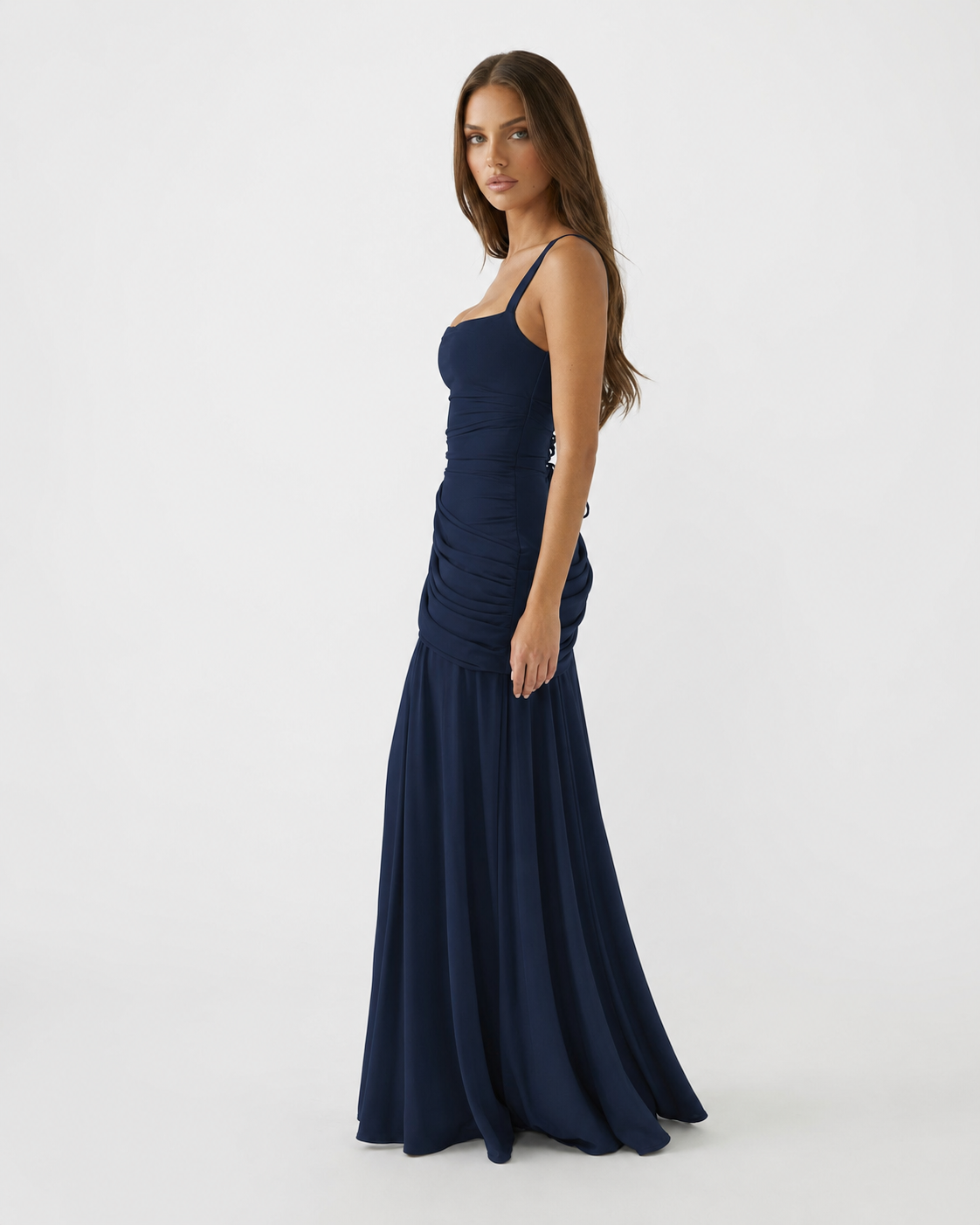 Alejandra | Vestido Largo con Escote Cuadrado y Cordones