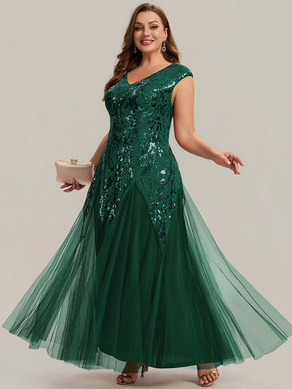 Vestido largo de tul bordado en verde oscuro, detalle