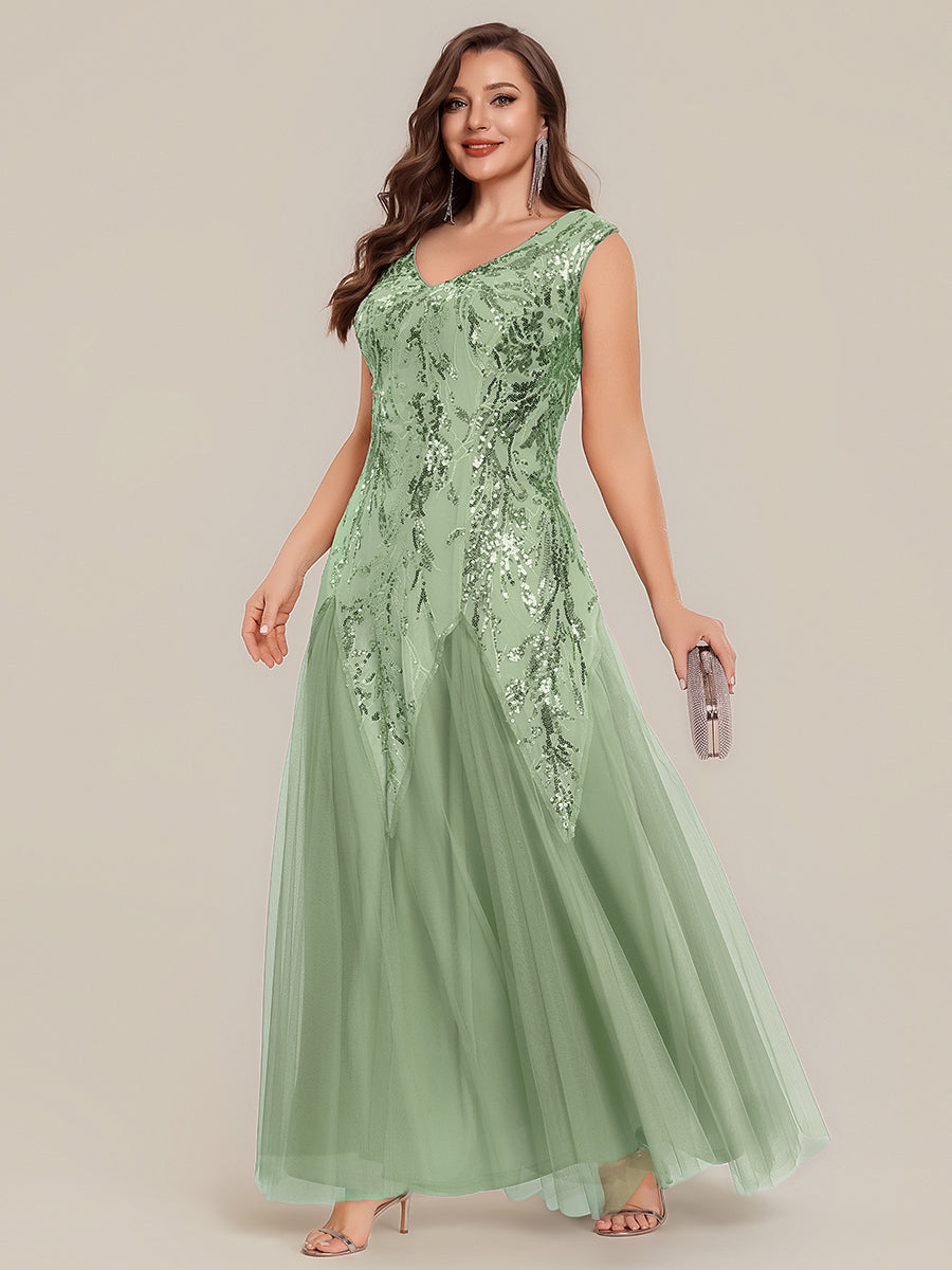 Vestido largo de tul bordado en verde menta, detalle