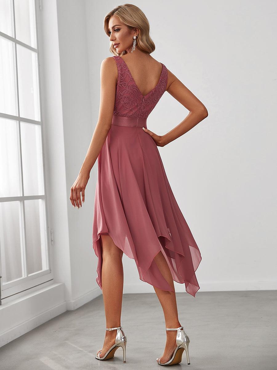 Bárbara | Vestido Corto de Encaje con Bajo Asimétrico