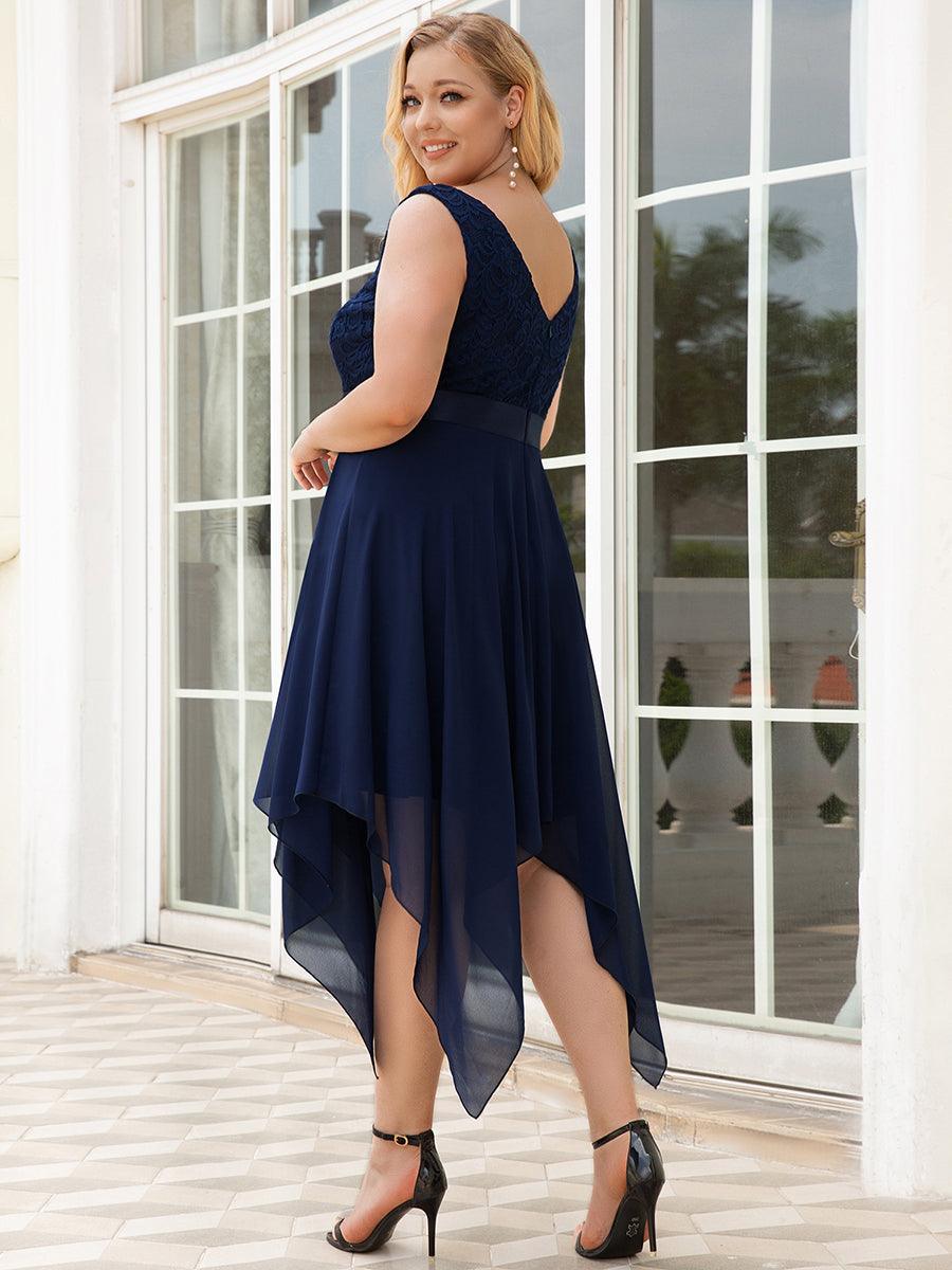 Bárbara | Vestido Corto de Encaje con Bajo Asimétrico