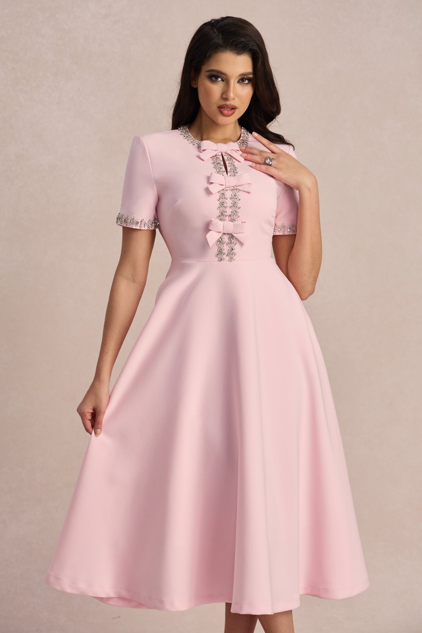Vestido midi con lazo, vista frontal