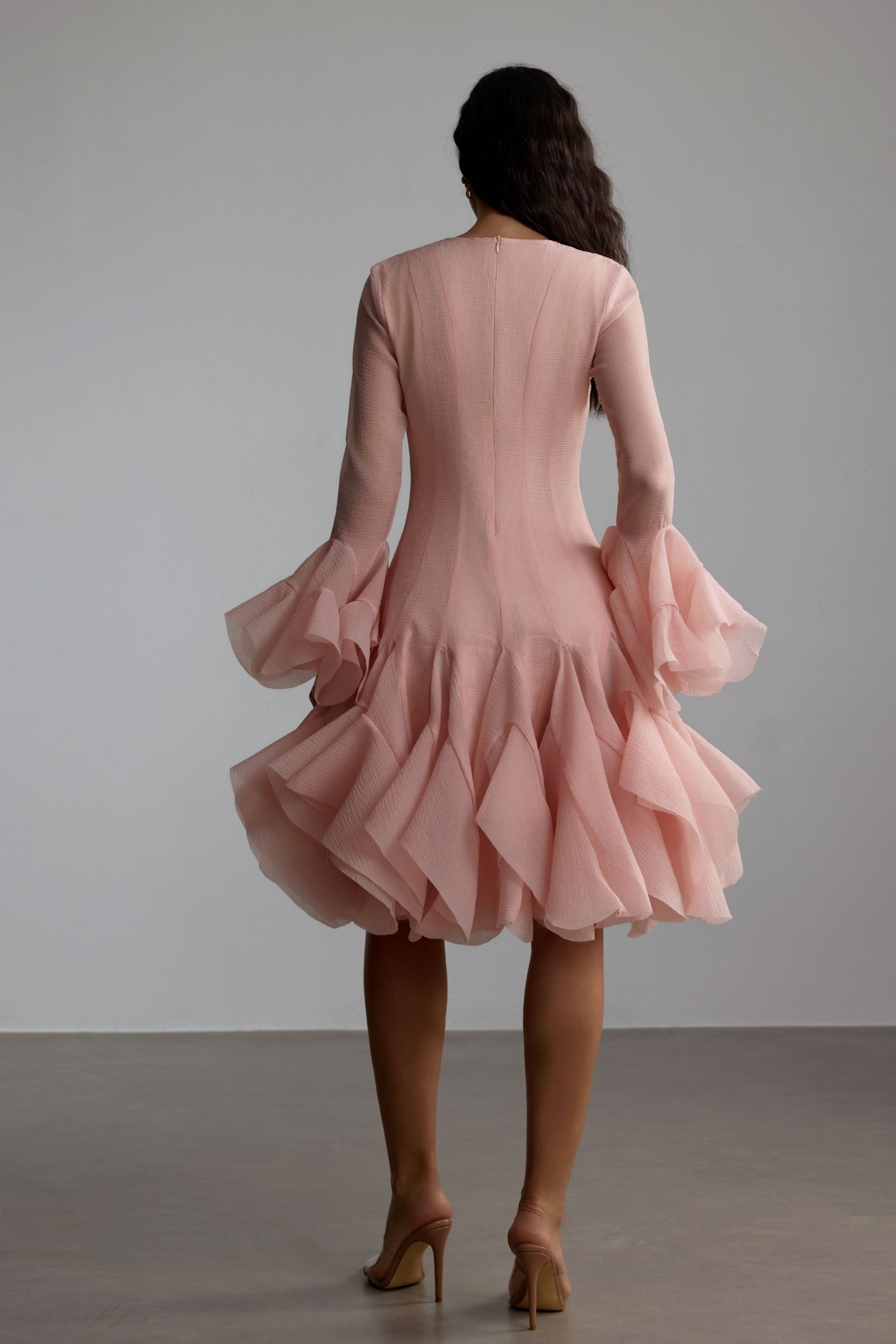 Vestido midi de manga larga, detalle