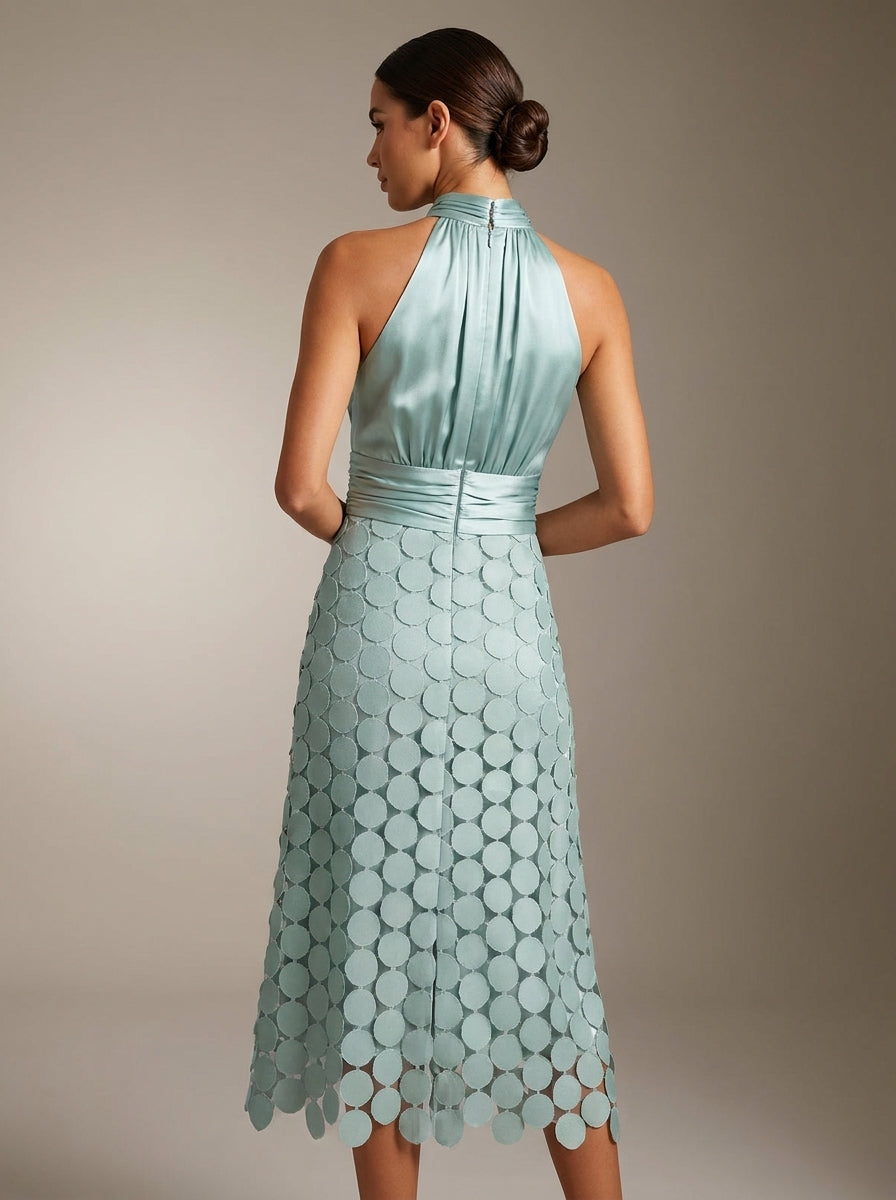 Pilar | Vestido Midi de Lunares con Cuello Halter