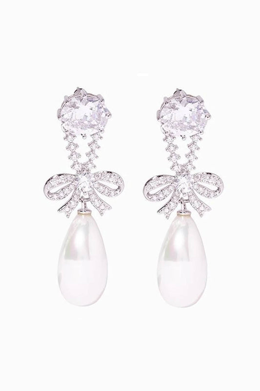 Pendientes de perla con forma de lazo