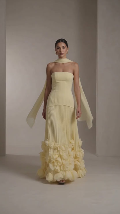Serafina | Vestido Largo con Aplicaciones Florales
