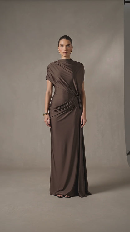 Anaís |Vestido largo  con mangas asimétricas