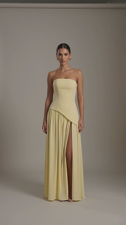 Ada | Vestido Largo Plisado con Hombros Descubiertos